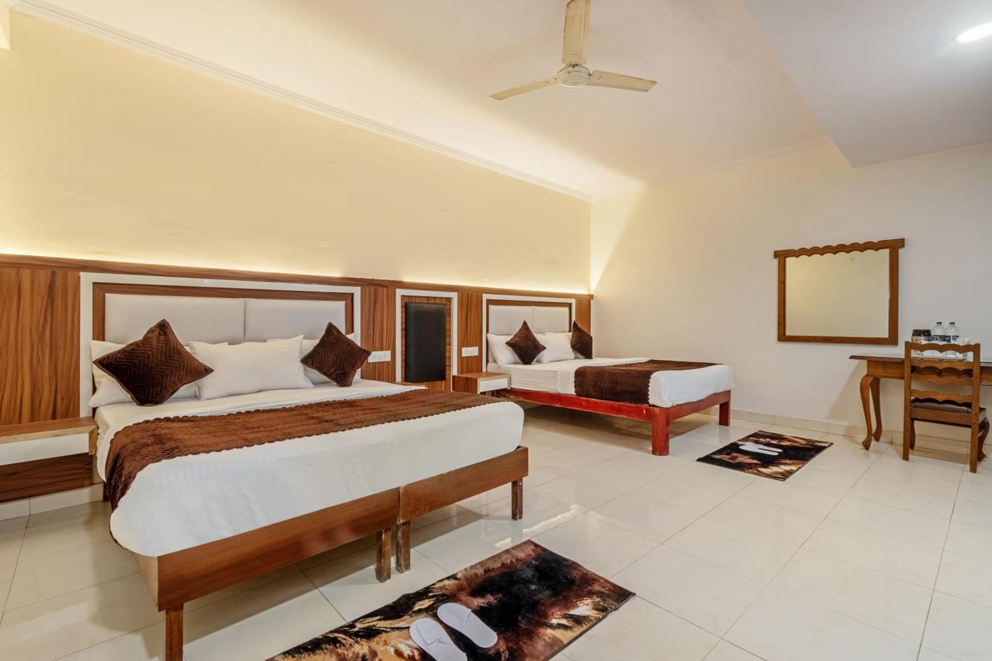 Hotel South Indian Delhi  Exteriör bild