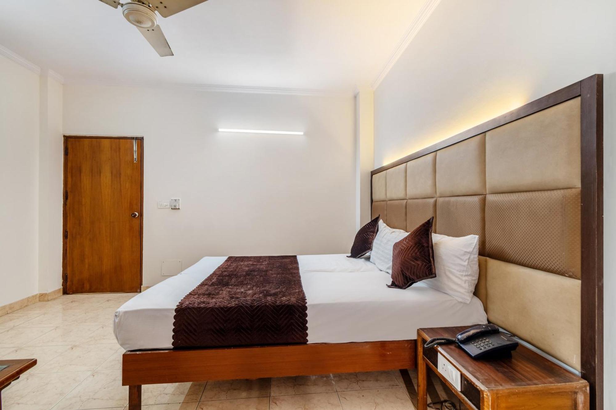 Hotel South Indian Delhi  Exteriör bild