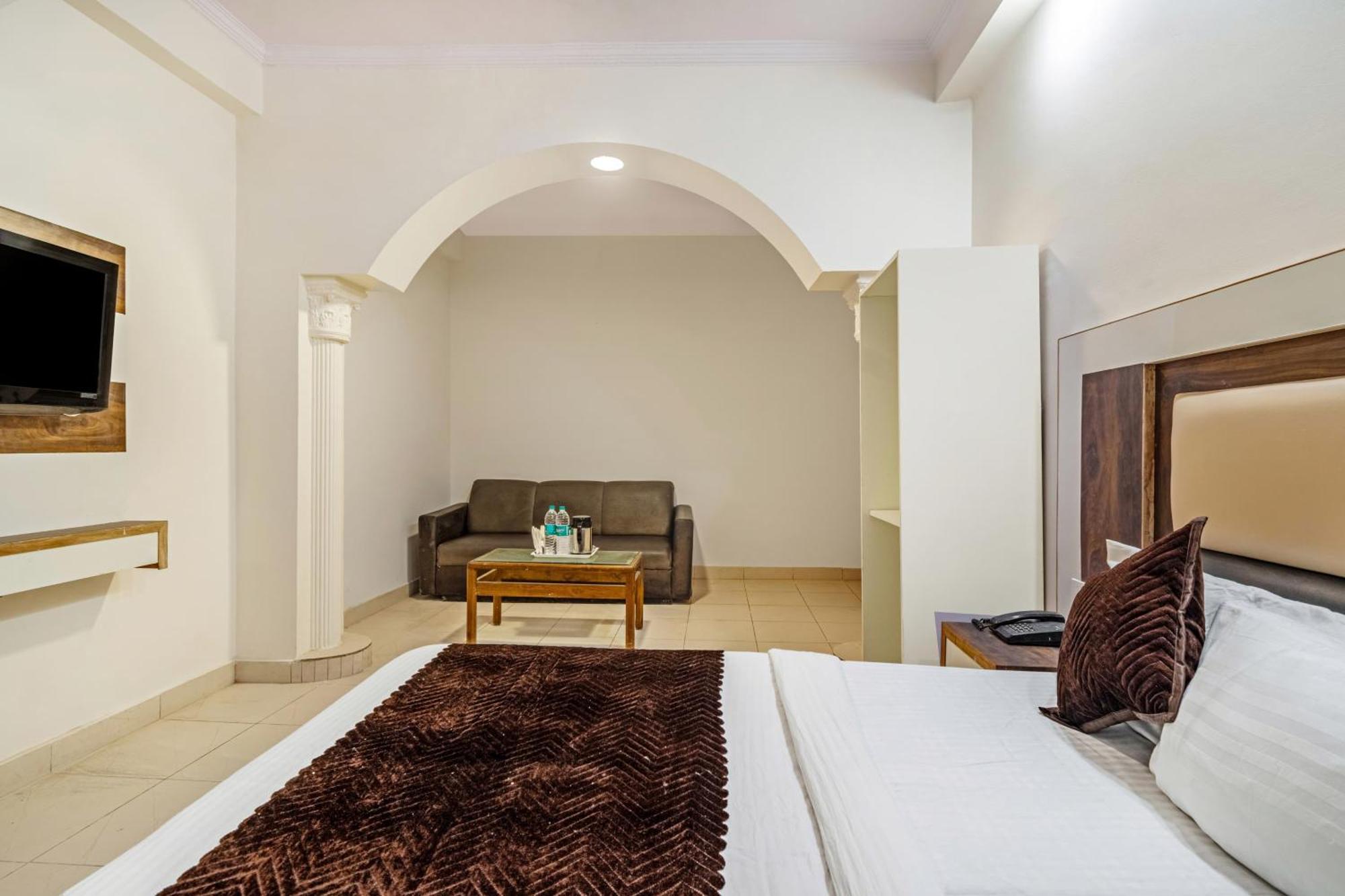 Hotel South Indian Delhi  Exteriör bild