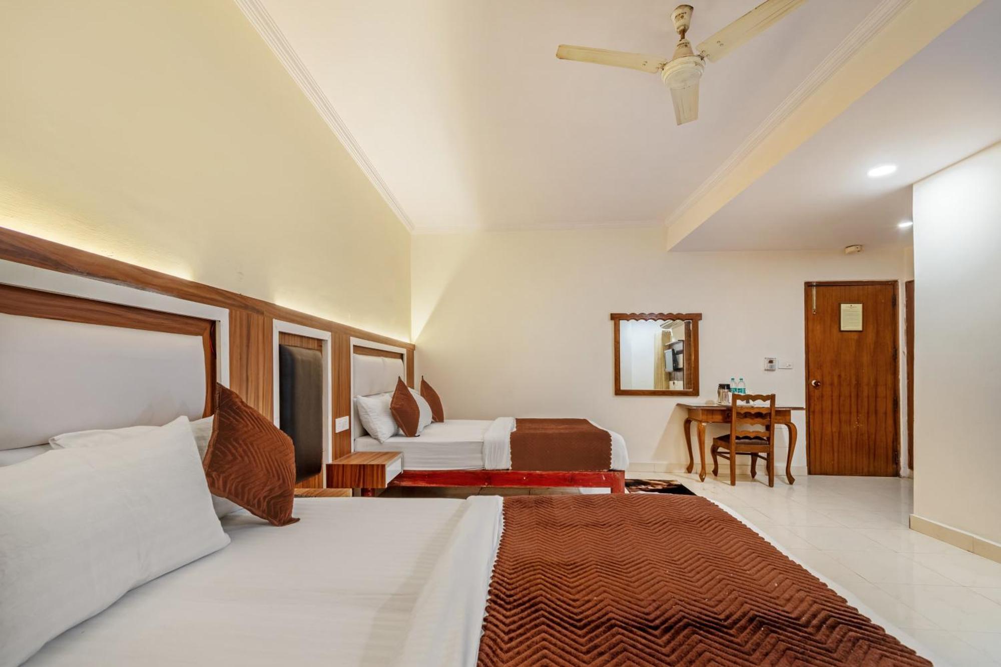 Hotel South Indian Delhi  Exteriör bild