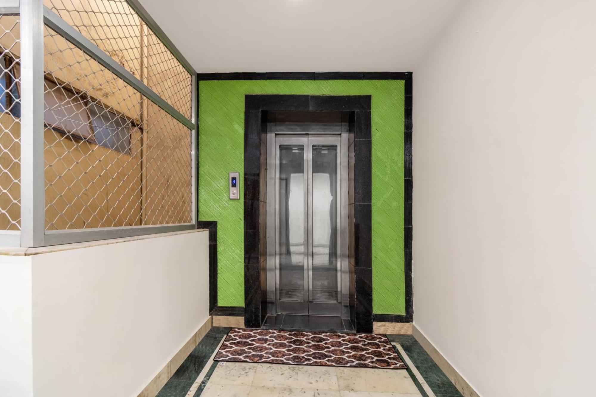 Hotel South Indian Delhi  Exteriör bild